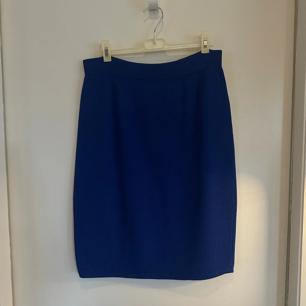 Elegant Blue Women's Knit Pull On Skirt - Size 8
